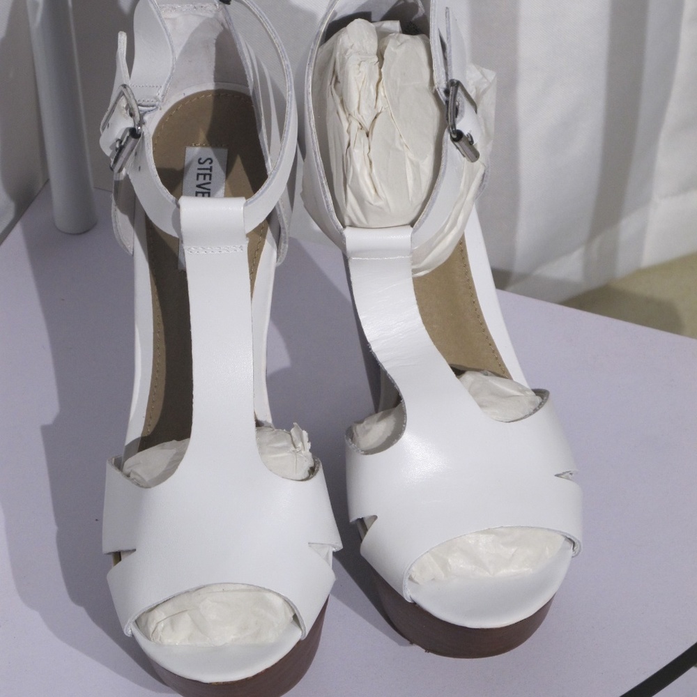 New In Box-Steve Madden-Brunni Leather Wedges